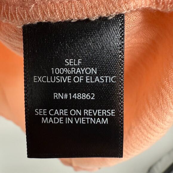 Torrid Crinkle Gauze Smocked Tank Womens 00X Peach Glittered Stars Celestial - Picture 7 of 8